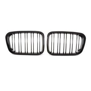 JOM Frontgrill med dobbelt ribbe i blank sort til BMW Serie 3 E46 4-drs, rgang 1998-2001