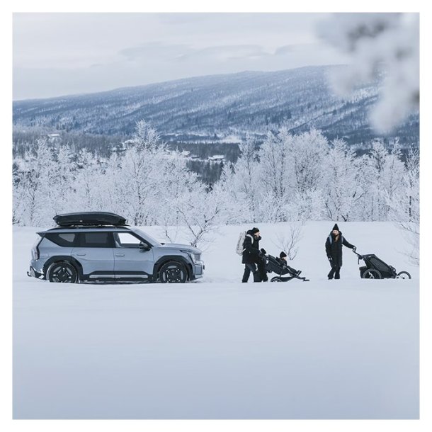 Thule Motion 3 XXL black glossy - 600 ltr.