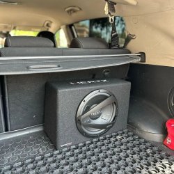 Hertz Dieci DBX 25.3 - 10&Prime; / 250 mm subwoofer i kabinet, 600 W Peak